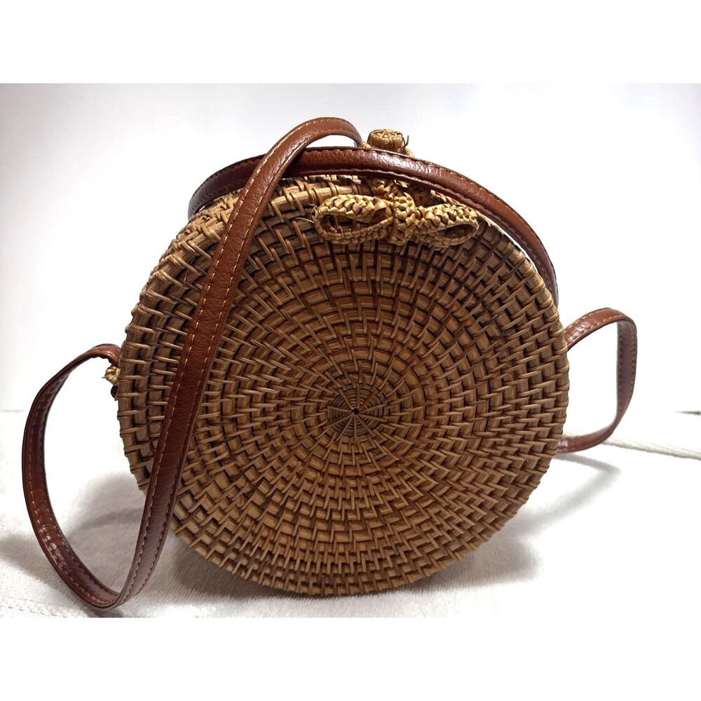 Rattan Woven Crossbody handbag with leather Strap and clasp closure 8 inch wide
